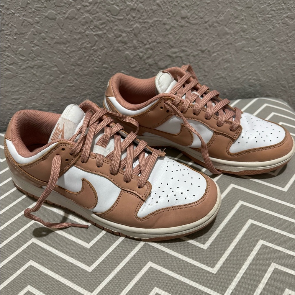 Nike Dunk Low Sz 7.5 Sneakers - Picture 2 of 3
